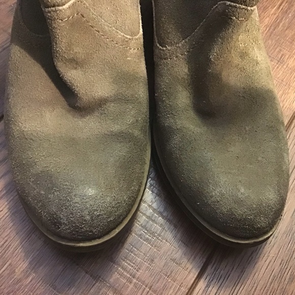 Kenneth Cole Reaction Tan suede booties - Picture 5 of 5